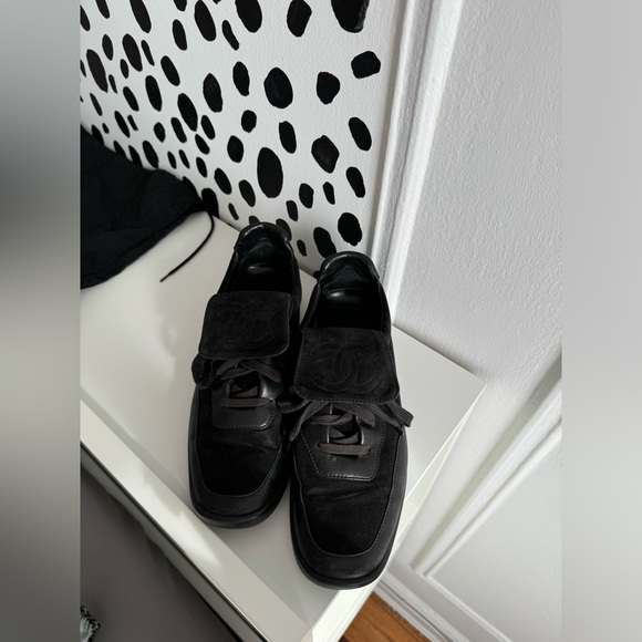 CHANEL Women's Black Leather Suede Long Tongue Sneakers - Picture 7 of 12